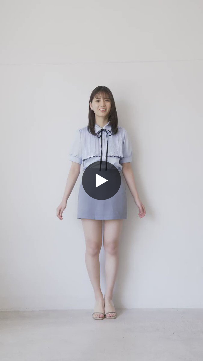 日向坂46 小坂菜緒1st写真集『君は誰？』【公式】 on X: 