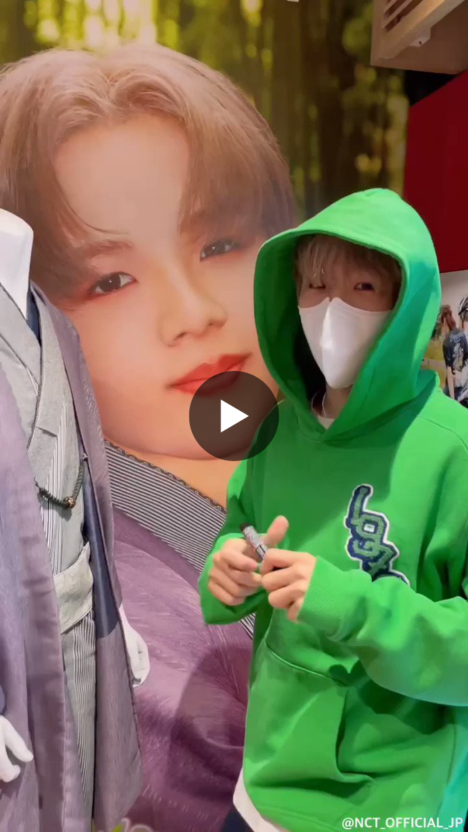 NCT_OFFICIAL_JP در X: «店内の壁面に飾られた写真にサインもしてき