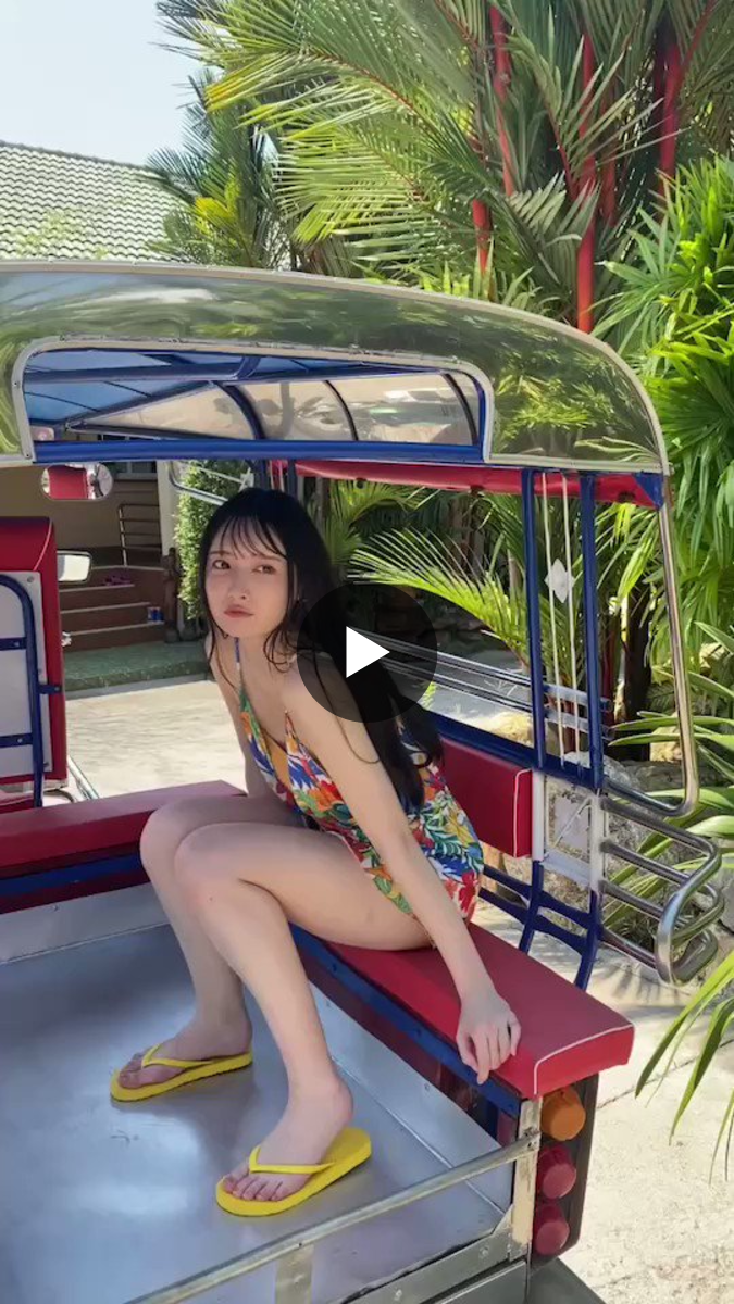 鈴木瞳美1st写真集 ひとめぼれ【公式】 on X: 