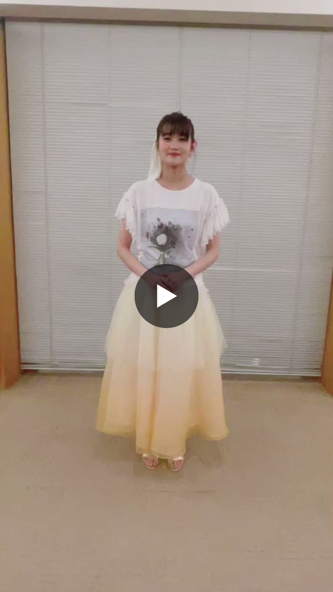 早見沙織 Official X:ssä: ”ツアーのお衣装3着目。 素敵なツアーTを