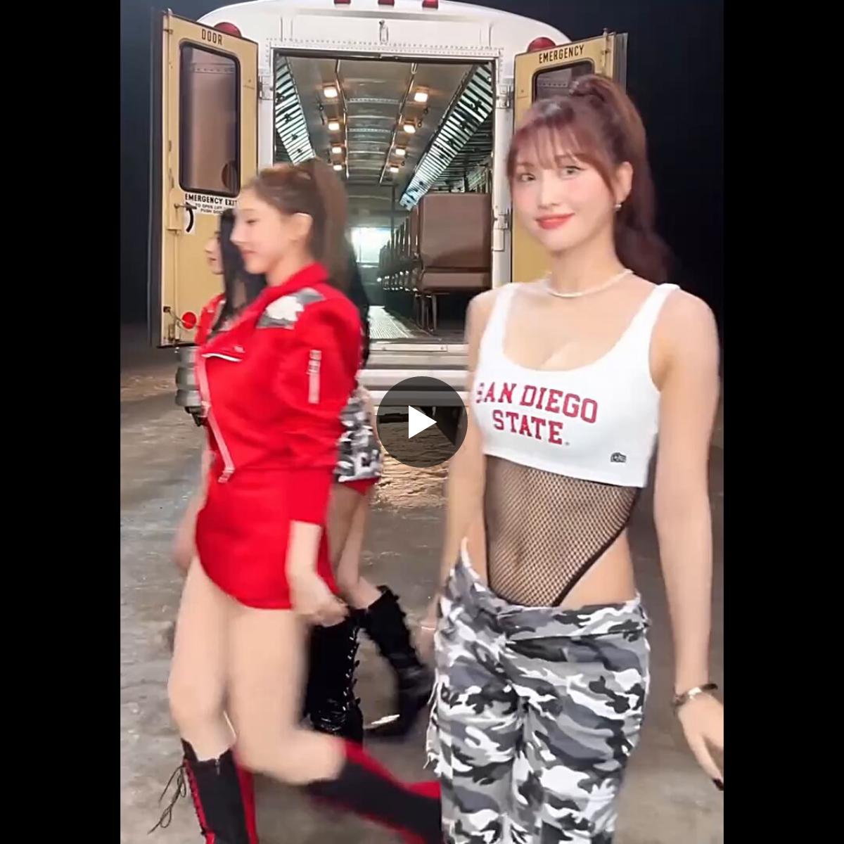 momo on X: 