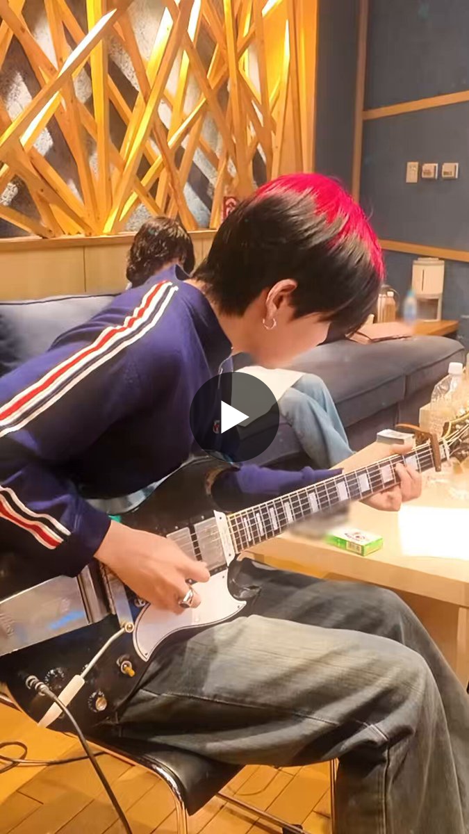 Mrs.GREEN APPLE ピック 若井 Mrs. GREEN APPLE on X: 