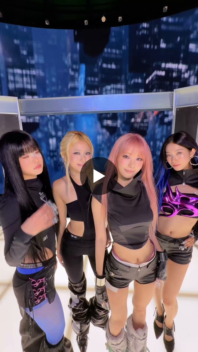 LE SSERAFIM ダブルレイヤーショーツ (黒) Mサイズ Kpop Charts on X: 