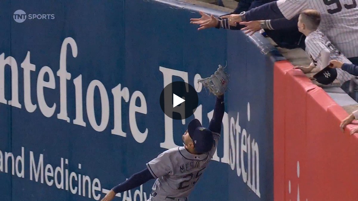 MLB on X: 