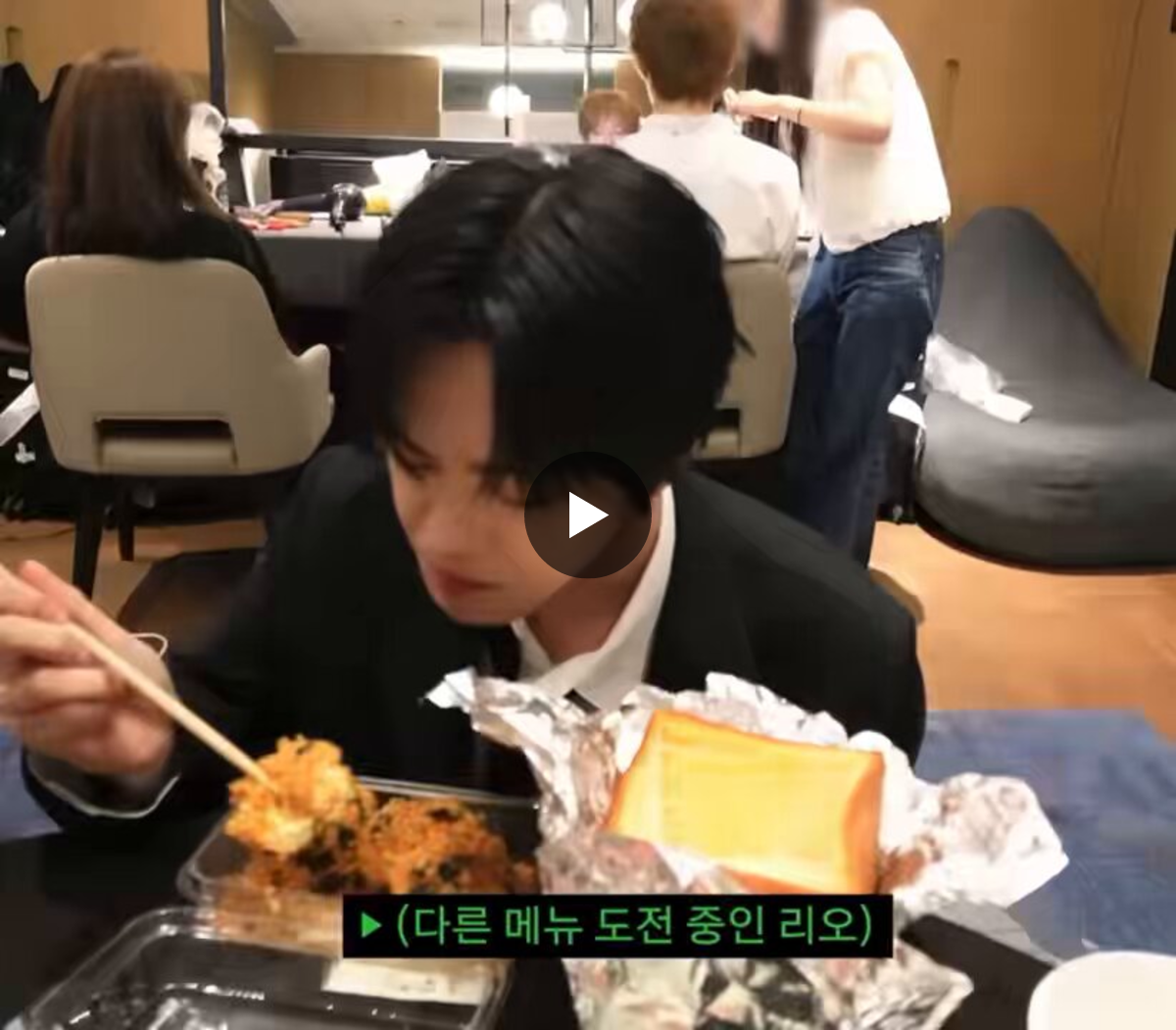 LI on X: 