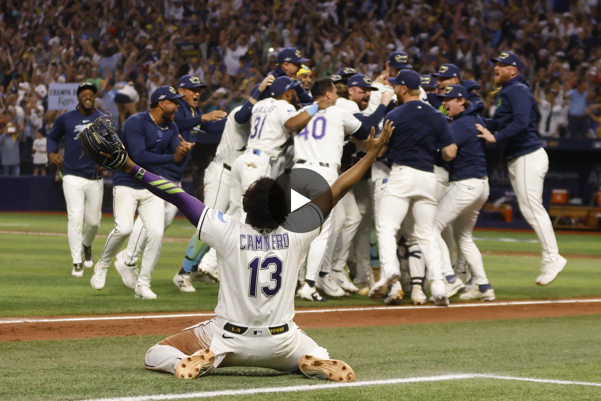 MLB on X: 