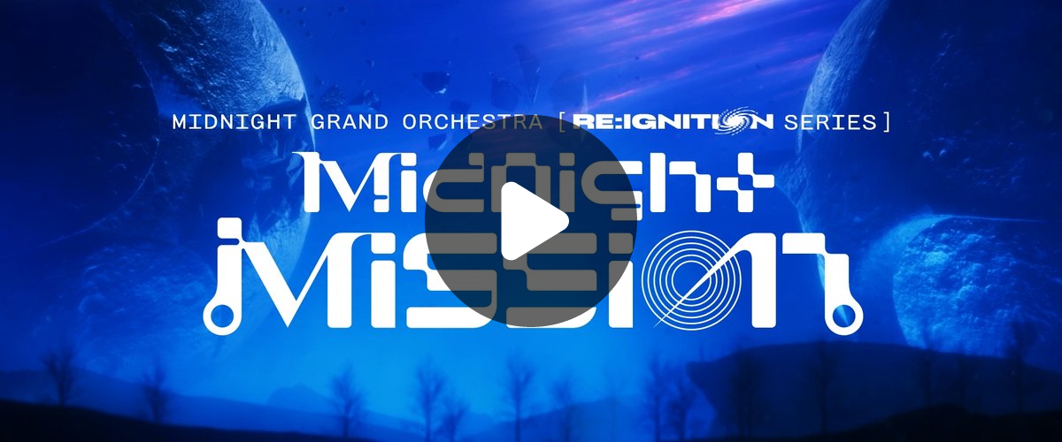 Midnight Grand Orchestra di panggung konser