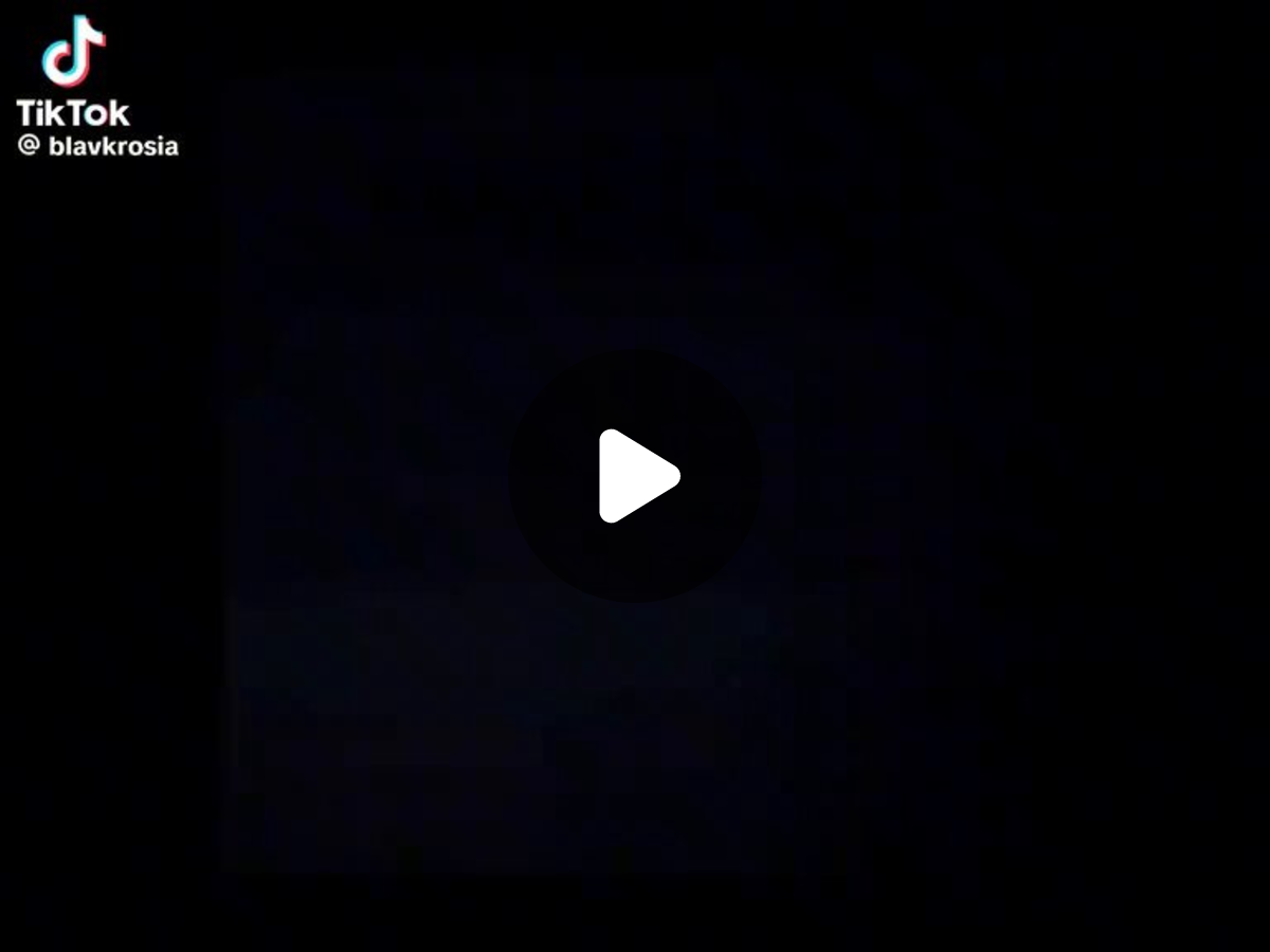 𝓛𝒾𝓁𝓎 ⋆｡ 全世界都爱敖尹 on X: 